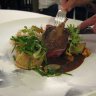 Pigeon de l'ami Rémy, purée de pommes de terre fumée à la tourbe, girolles.  