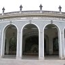 Le Pavillon des Célestins. 1908. Architecte Lucien Woog. Un style Trianon néo-Louis XV, cette fois. Construit sur l'emplacement d'anciennes buvettes datant de 1858.